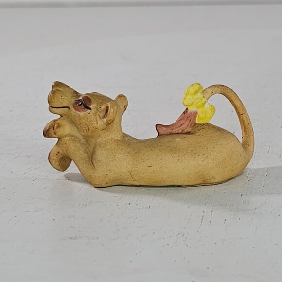 Vintage Freeman George Good Lioness Female Lion Figurine Yellow Bow Miniature - Picture 3 of 8